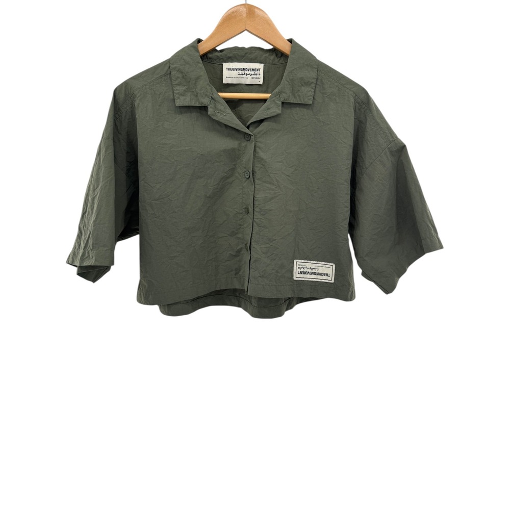 The Giving Movement Green Cropped Button-Up Shirt Sustainable Recycled‎ Nylon M